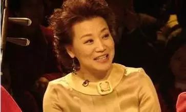 体操冠军街头卖艺_魏家小学篮球体操冠军_体操冠军张尚武