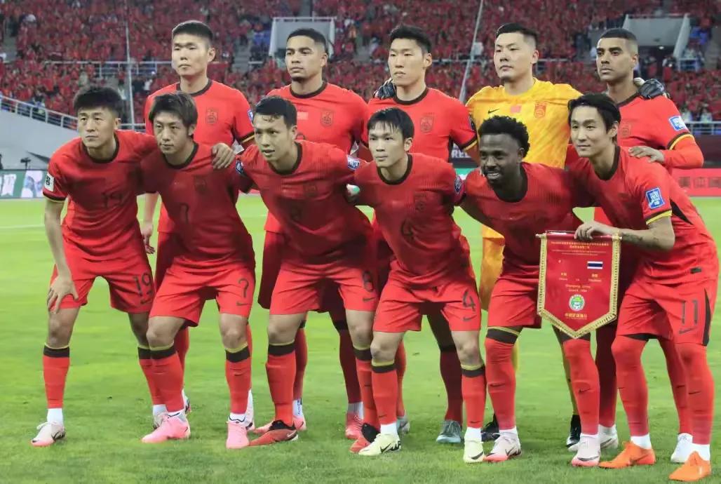 获得世界足球杯冠军国家排名_现在世界足球杯冠军奖杯叫什么_中国足球世界杯冠军有多强