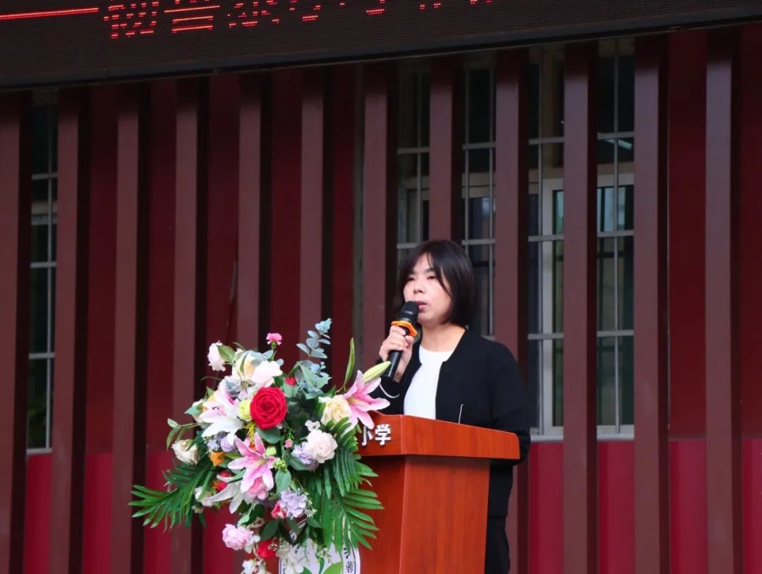 体操校园小学生做操视频_体操校园小学生做的运动_小学生做体操校园