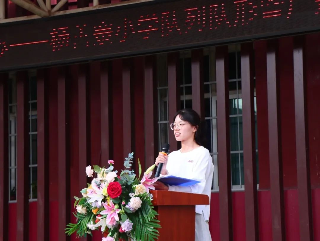 体操校园小学生做的运动_小学生做体操校园_体操校园小学生做操视频
