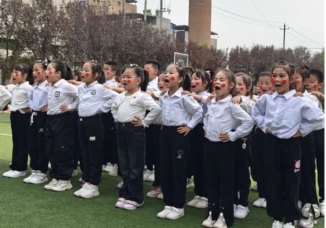 体操校园小学生做的运动_小学生做体操校园_体操校园小学生做操视频