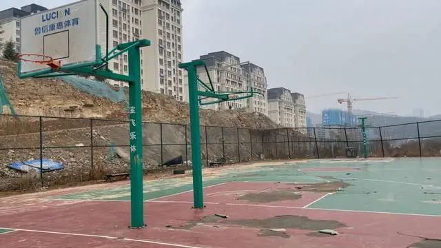 体育场健身器材_器材体育健身有哪些_器材体育健身图片